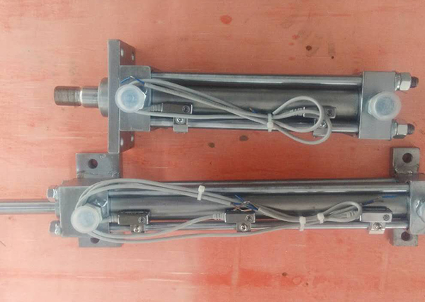 液壓油缸的粘度選擇
.jpg 液壓油缸生産廠家.jpg